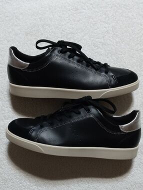 Ecco Lite Common Black Leather Sneakers with Silver Heel Tab Size 42